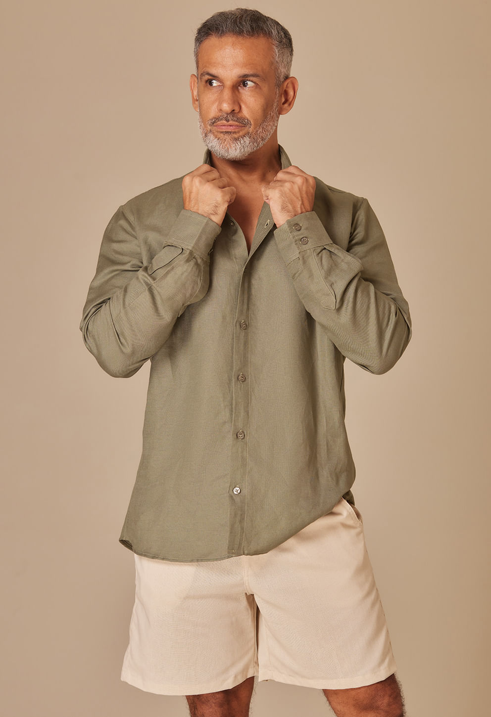 Camisa Linho Slim Manga Longa Verde Army - vista frontal