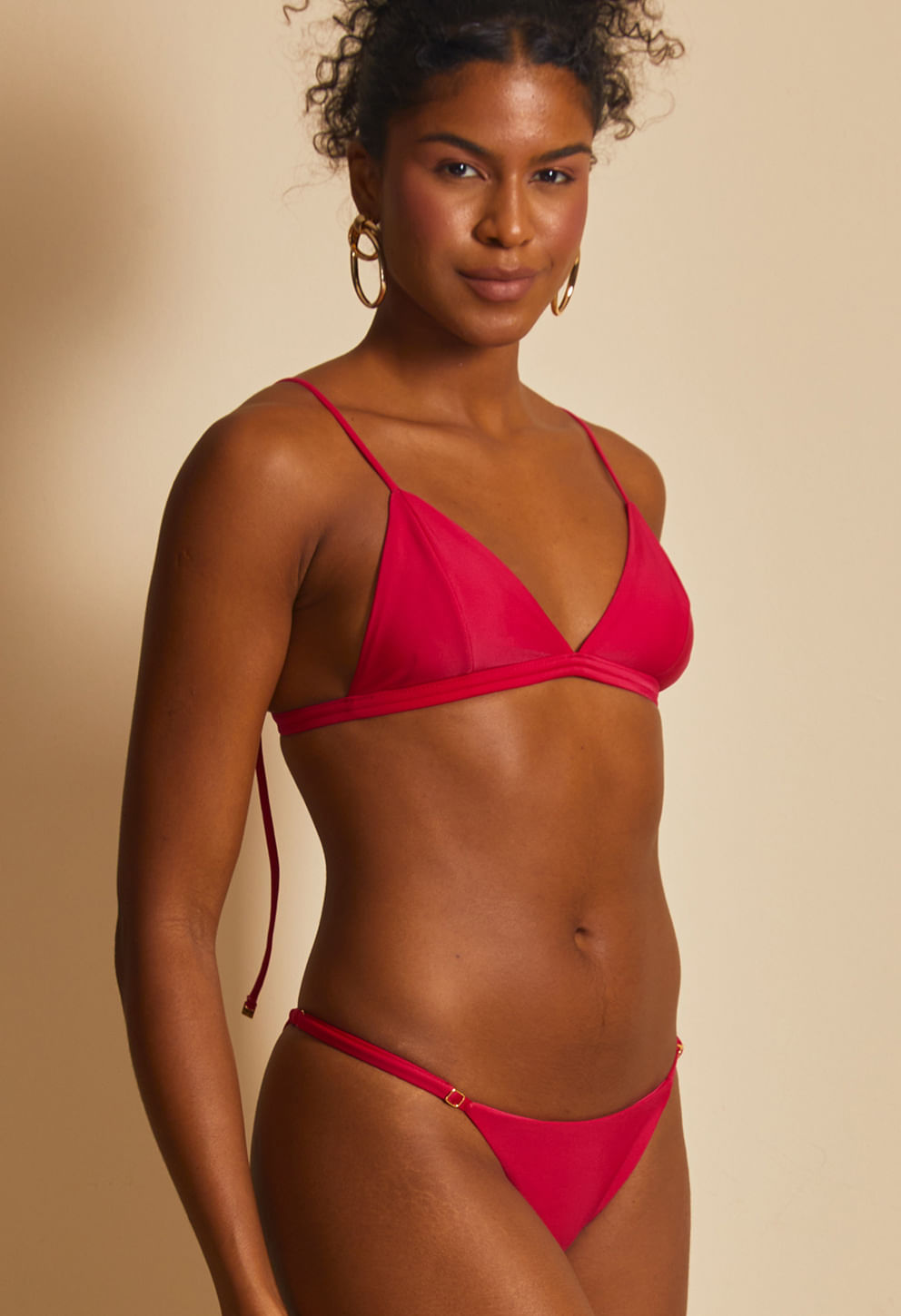 Calcinha semi fio Amora com regulador dourado, vista lateral