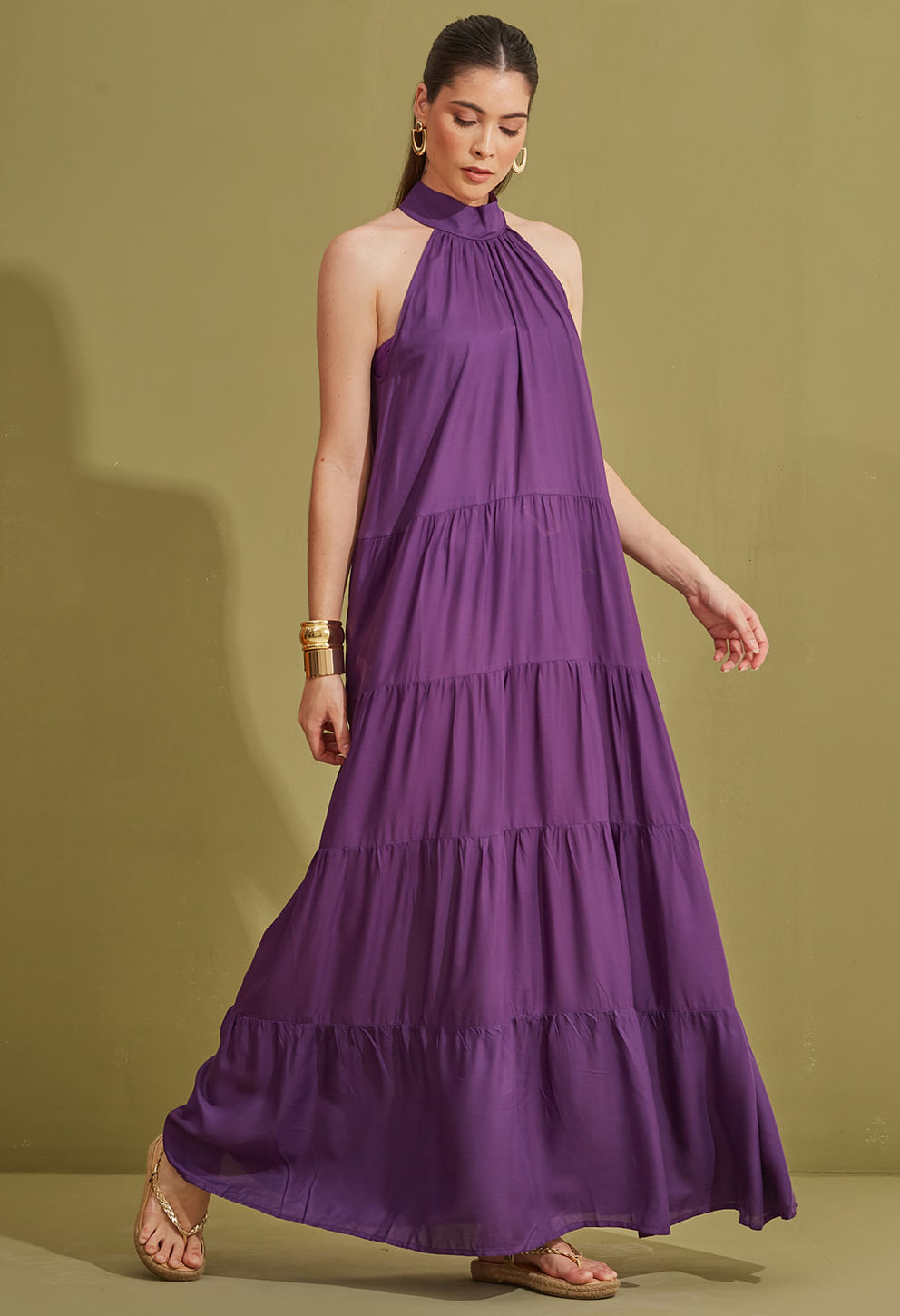 Vestido New Jasmin Maré Roxa, estilo halter e camadas fluidas