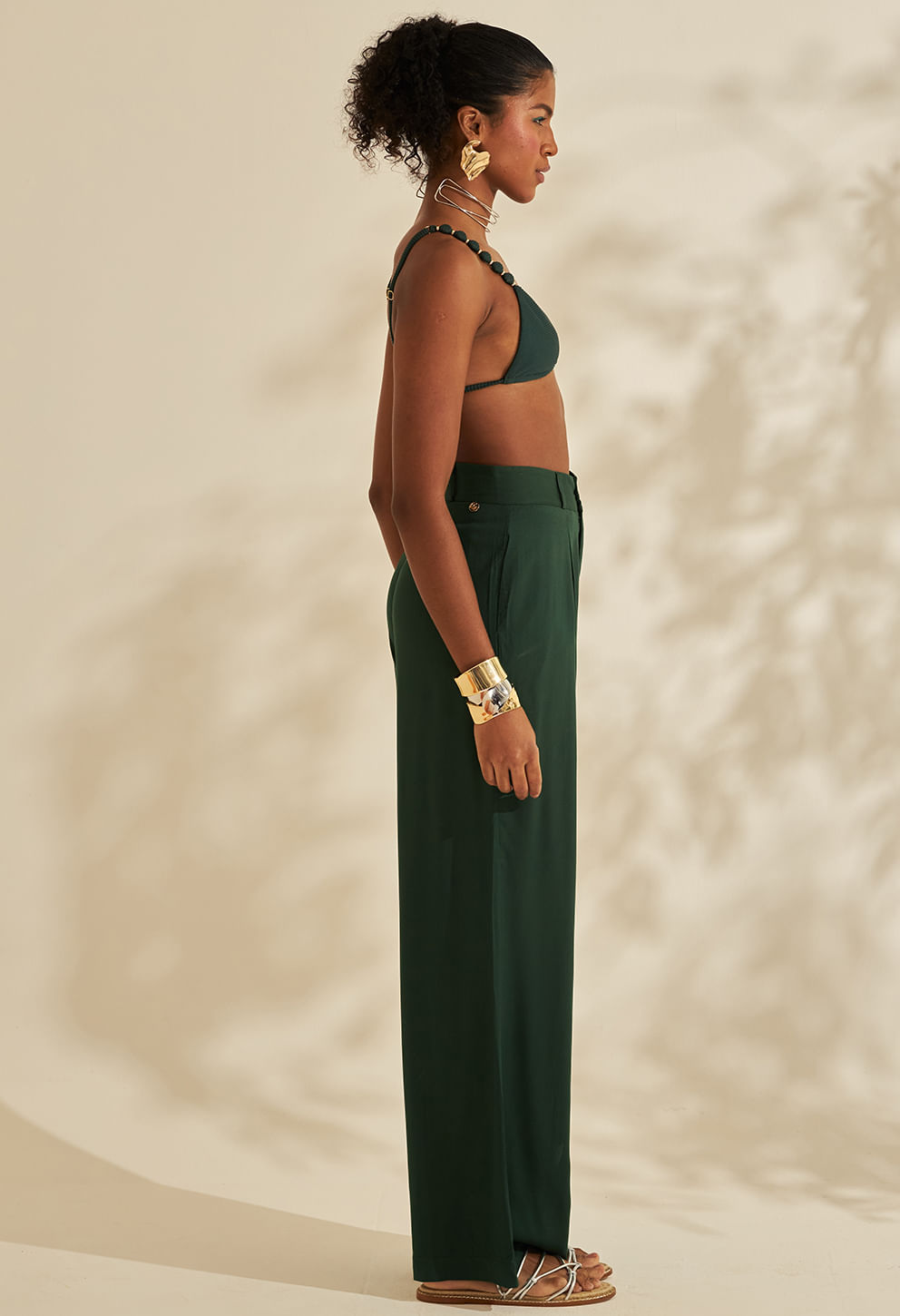 Calça Pantalona Social Verde Musgo vista lateral