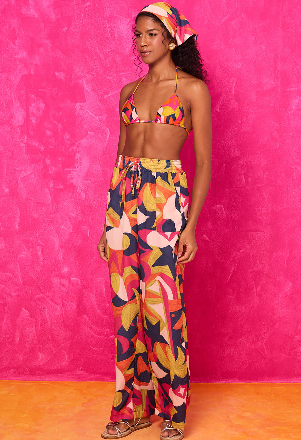 Calça Pantalona Bela Tropicália - vista lateral, cós elástico e cordão
