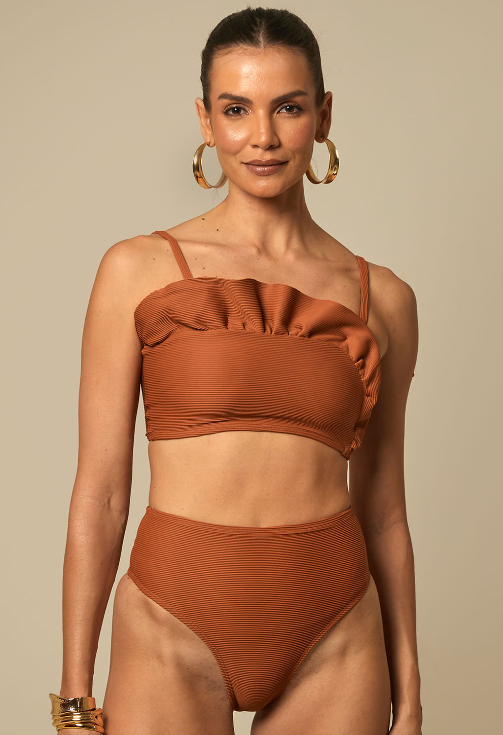 Top Allane Bambu - frontal marrom terracota com babados assimétricos